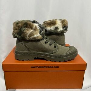 Rocket Dog Womens Pilot Olive Green Sz 6 Faux Fur Lined Ankle Boots New